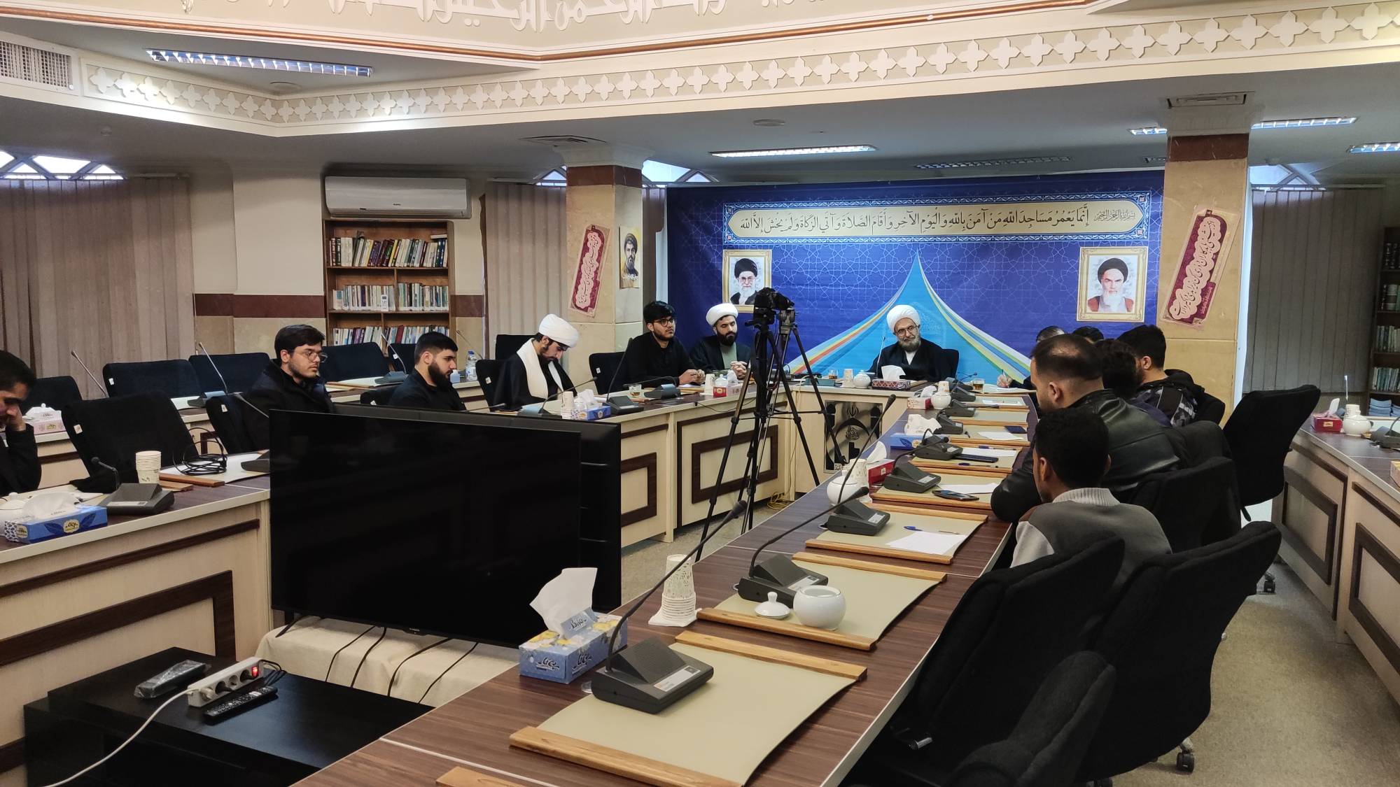 نشست فعالان جهادی میقات در جنگ رمضان با حجت‌الاسلام حاج‌علی‌اکبری